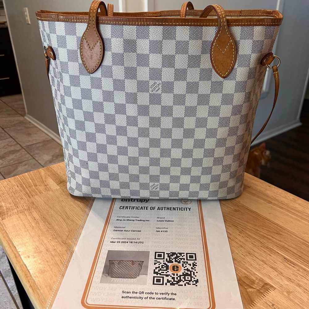 🔥FLASH SALE🔥Pre-loved Authentic Louis Vuitton MM Damier Azur Neverfull
